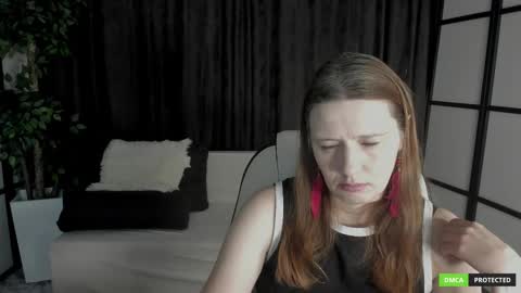 Snapshot of kathrinemeyer chatting on 11.26.25 Kathrine online show from 11.26.25