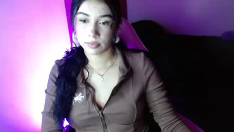 Snapshot of kathy_de chatting on 06.30.26 kathy de online show from 06.30.26