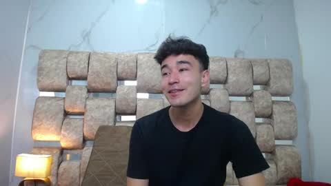 Kaht y Aiden online show from 04.30.26