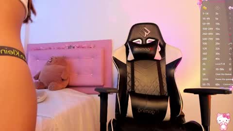 Snapshot of kathyy01 chatting on 03.07.25 valentina online show from 03.07.25