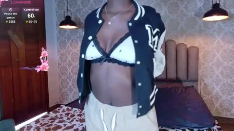 Snapshot of katia_green chatting on 02.26.26 Katia online show from 02.26.26