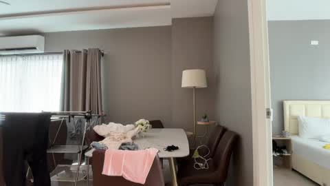 Katienext stream  online show from 05.30.26