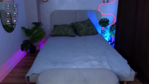 Snapshot of katie_dierse chatting on 09.27.25 Katie online show from 09.27.25