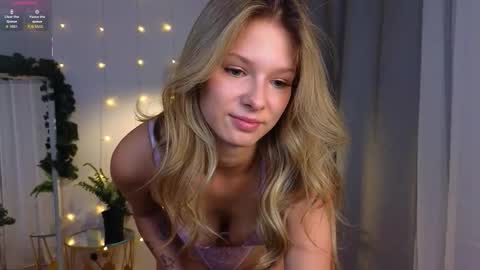 Snapshot of katie_dierse chatting on 12.19.25 Katie online show from 12.19.25