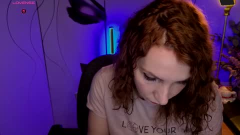 Snapshot of katiejohanson chatting on 12.19.25 Katie online show from 12.19.25