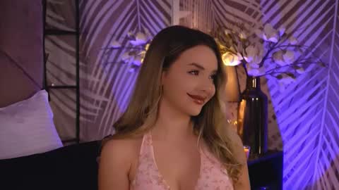 Snapshot of katjolie chatting on 11.02.25 KatJolie online show from 11.02.25