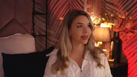 Snapshot of katjolie chatting on 11.22.25 KatJolie online show from 11.22.25