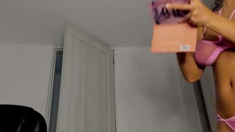 Snapshot of katrhin_66 chatting on 11.26.25 Kathrin online show from 11.26.25