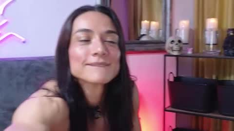 Snapshot of katrin_1 chatting on 09.12.25 Katrin online show from 09.12.25