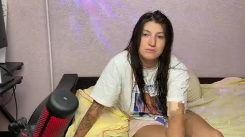 Snapshot of katrin_kristal chatting on 06.07.26 naked in pvt show 100 tk online show from 06.07.26