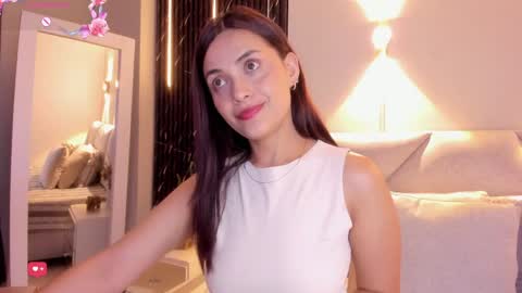 Snapshot of katrina_kaif_x chatting on 05.13.26 Keyla online show from 05.13.26