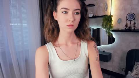 Kate Aurora online show from 04.03.26