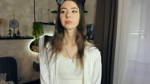 Kate Aurora online show from 04.10.26