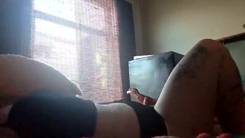 Snapshot of katrinabearinger7 chatting on 09.19.25 katrinabearinger7 online show from 09.19.25