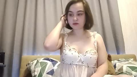 Snapshot of katrinawanderlust chatting on 02.09.26 Kate online show from 02.09.26