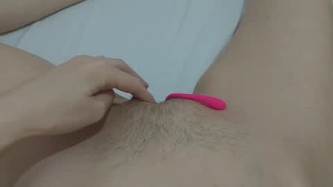 Snapshot of katrinna_arinna chatting on 01.11.25 katrina dont forget to give me thumbs up online show from 01.11.25