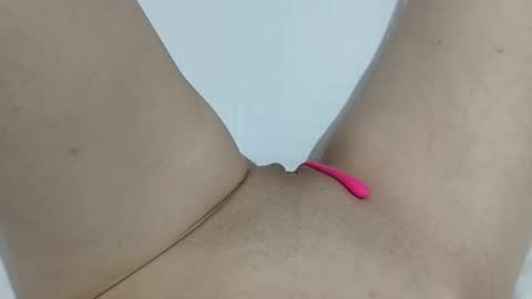 Snapshot of katrinna_arinna chatting on 01.12.26 katrina dont forget to give me thumbs up online show from 01.12.26