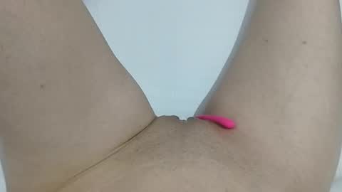 Snapshot of katrinna_arinna chatting on 01.14.26 katrina dont forget to give me thumbs up online show from 01.14.26