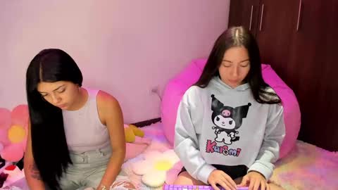 Snapshot of katrinrosex chatting on 12.27.24 Katrin online show from 12.27.24