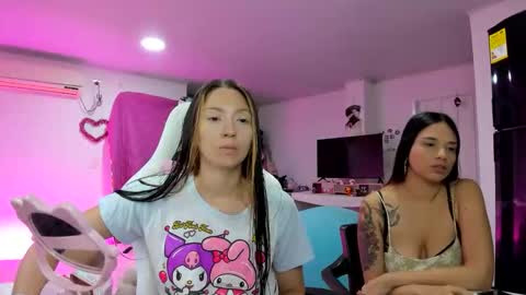 Snapshot of katrinrosex chatting on 12.15.25 Katrin online show from 12.15.25