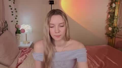 Snapshot of katt_yy chatting on 06.26.26 katt_yy online show from 06.26.26