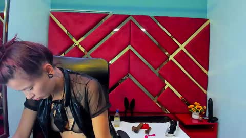 Snapshot of kattalella_luck chatting on 12.03.25 kattalella luck online show from 12.03.25