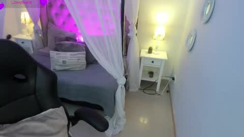 Snapshot of kattarina_ chatting on 09.17.25 kattarina_ online show from 09.17.25