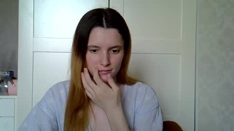 Snapshot of katte_light chatting on 06.29.26 katte light online show from 06.29.26