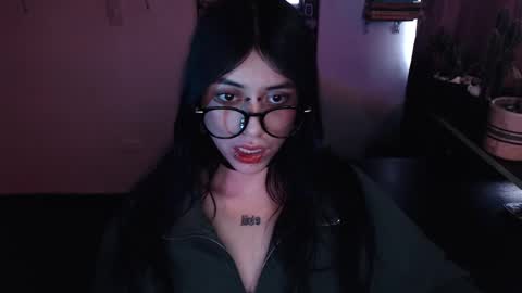      online show from 03.02.25