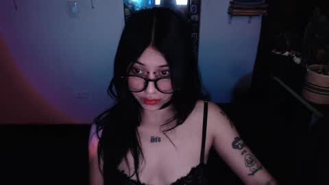      online show from 03.03.25