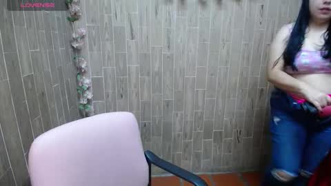 Snapshot of katy2425 chatting on 12.23.25 Katy online show from 12.23.25