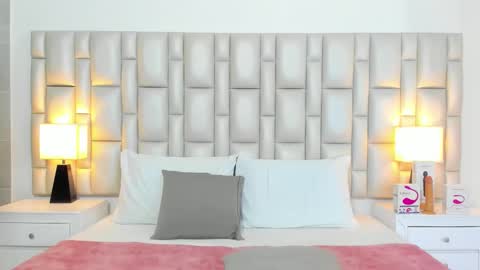 Snapshot of katy_and_paola chatting on 03.25.26 katy blonde girl and paola big boobs online show from 03.25.26