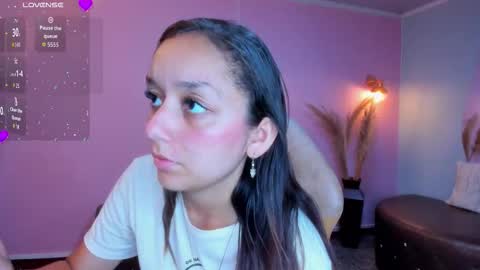 Snapshot of katy_sweet19 chatting on 11.08.25 Katy online show from 11.08.25