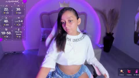 Snapshot of katy_sweet19 chatting on 12.18.25 Katy online show from 12.18.25