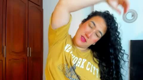 KATYAJHONSS online show from 05.23.26