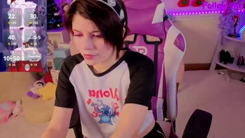 Snapshot of katyazaitseva chatting on 12.22.25 Katya online show from 12.22.25