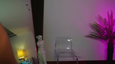 Snapshot of katyerave chatting on 09.19.25 Katyerave online show from 09.19.25