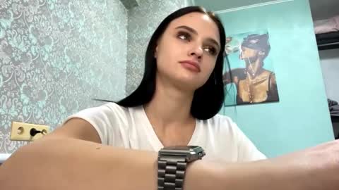 Snapshot of katyhannah chatting on 10.05.25 Katy online show from 10.05.25