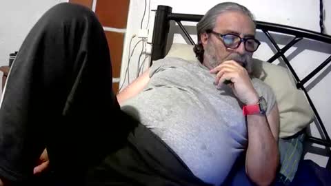 Snapshot of kausername chatting on 01.12.25 Marko online show from 01.12.25