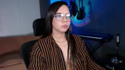 Kay online show from 12.21.25