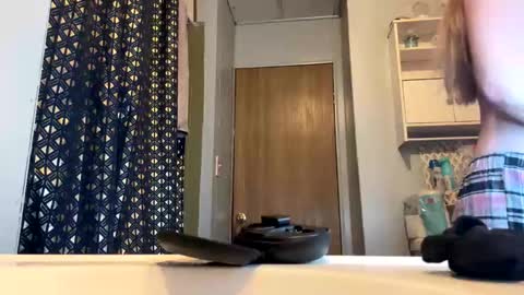 kay_la online show from 11.26.25