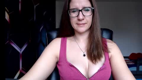 KayaLips online show from 12.04.24