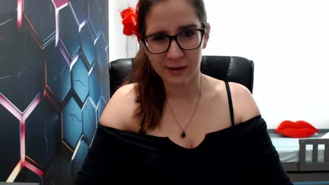 KayaLips online show from 01.01.25