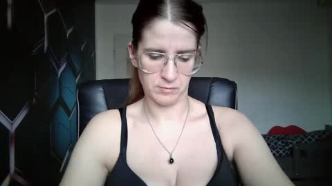 KayaLips online show from 09.28.25