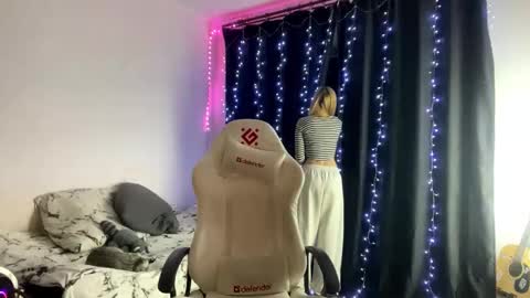 Amia online show from 03.11.26