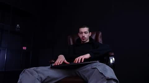 Snapshot of kaydendrew chatting on 01.07.26 KaydenDrew online show from 01.07.26