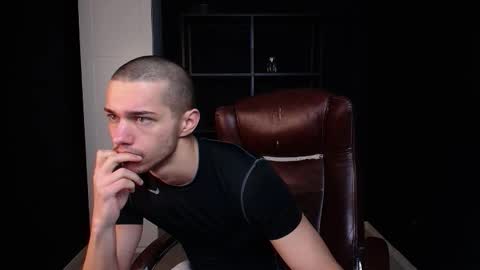 Snapshot of kaydendrew chatting on 02.01.26 KaydenDrew online show from 02.01.26