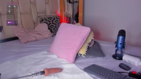Kayla online show from 06.12.26