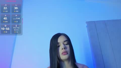 Snapshot of kaylarossi chatting on 11.22.25 Kayla online show from 11.22.25