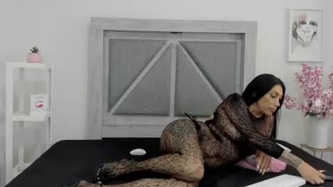 Snapshot of kayle_love_hot chatting on 06.17.26 Kayle online show from 06.17.26